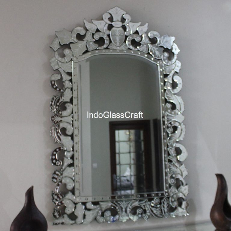 Dekorasi Cermin Hias Mirror dan Cermin Rumah Ibu Margo
