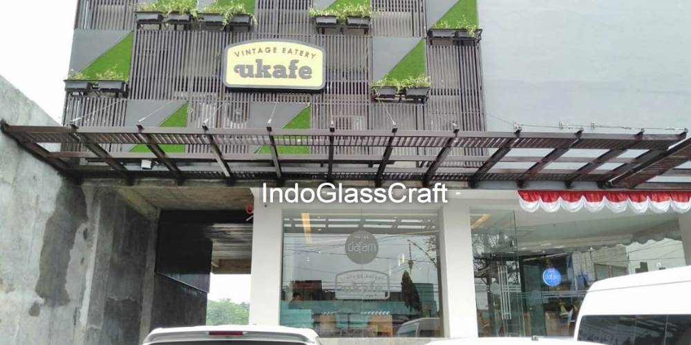 pasang kanopi tempered glass